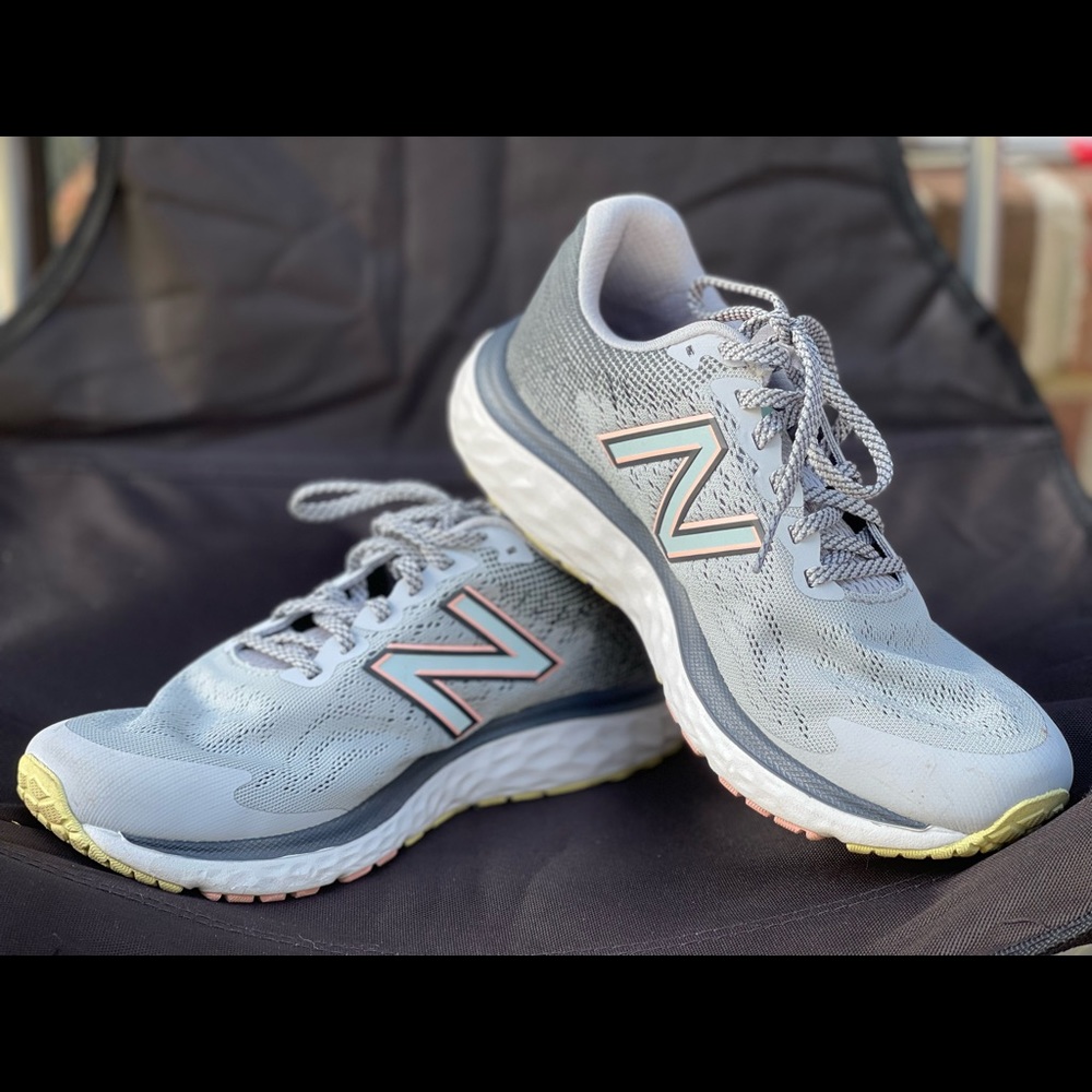 New Balance Women's Fresh Foam 680 v7 Running Shoes